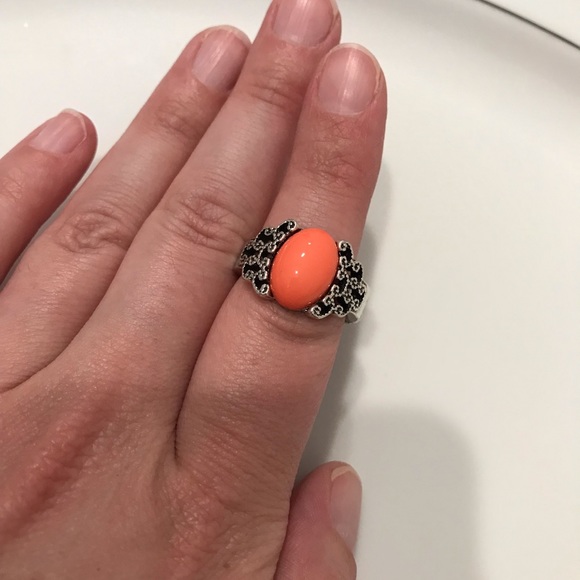5 For $20 🥳 Orange Stretchy Paparazzi Ring - Picture 2 of 5